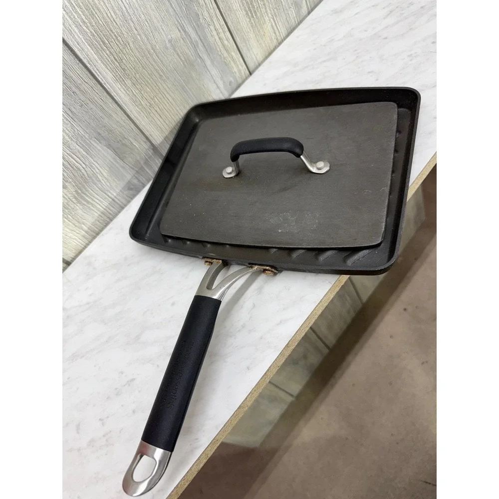 Kitchen Essentials Calphalon 11